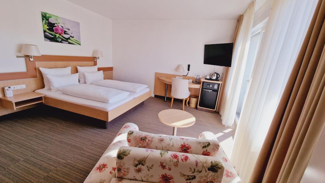 Hotel Garni Superior Metzingen  Eksteriør bilde