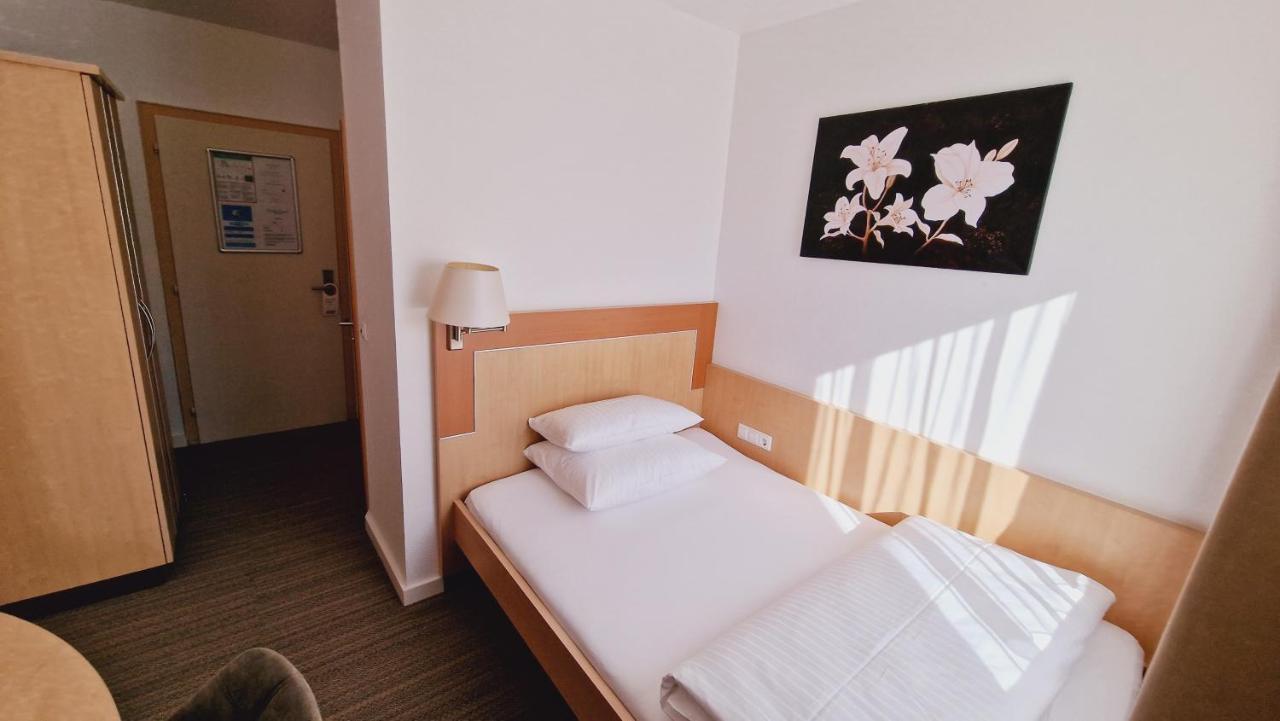 Hotel Garni Superior Metzingen  Eksteriør bilde